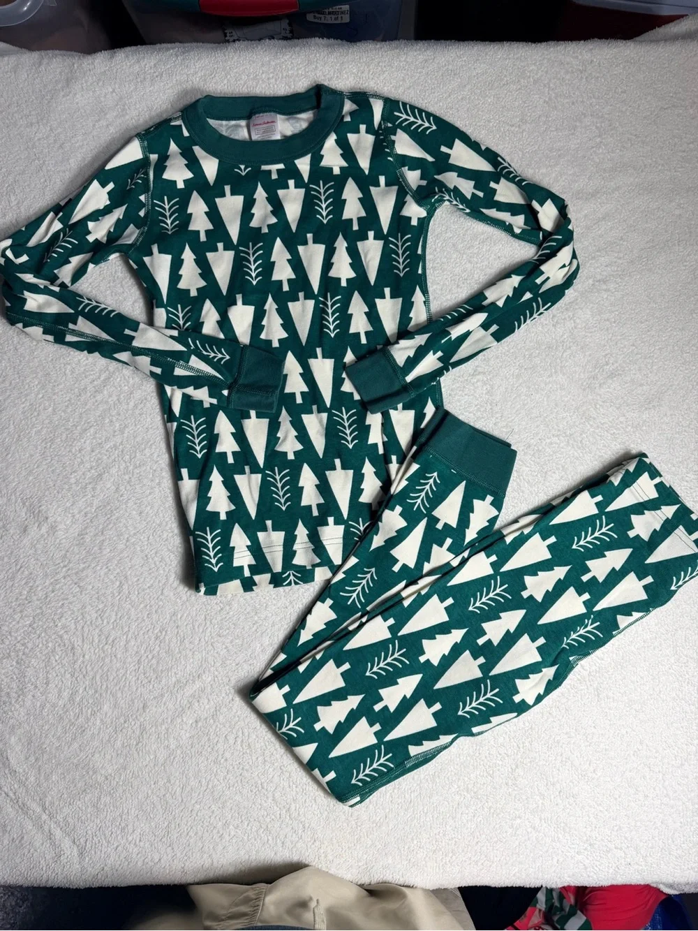 Hanna Andersson Happy Trees On Green Pajama Set | Size 10